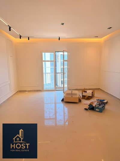 Apartment for Sale in Hyde Park Compound