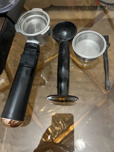 Okka Espresso Solo M Semi-Automatic Espresso Machine للبيع كسر زيرو