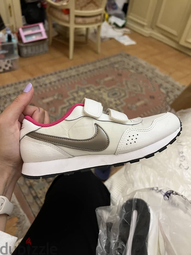 Nike Girls Sneakers 1