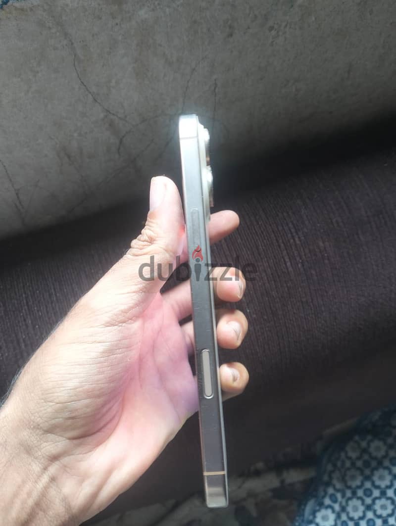 Apple - iPhone 16 Pro Max 4