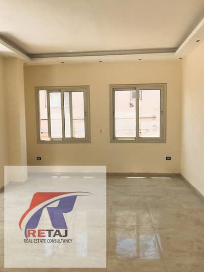 شقه للايجار قانون جديد بالمطبخ في إسكان الجامعه الامريكيه التجمع الخامس