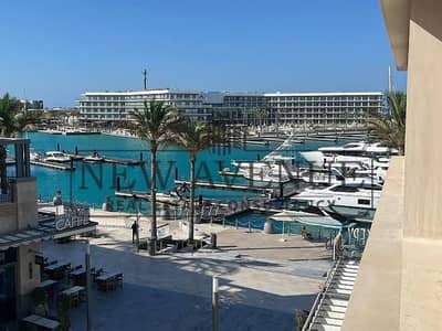شاليه فاخر للبيع في ليا مراسي بمساحة 70 متر بحري فيو مفتوحة تشطيب كامل بأعلى جودة قريب من Aqua Marassi Hub جاهزة على الاستلام الفورى