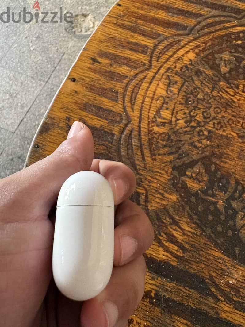 Apple Airpods Pro with Magsafe Charging case 1