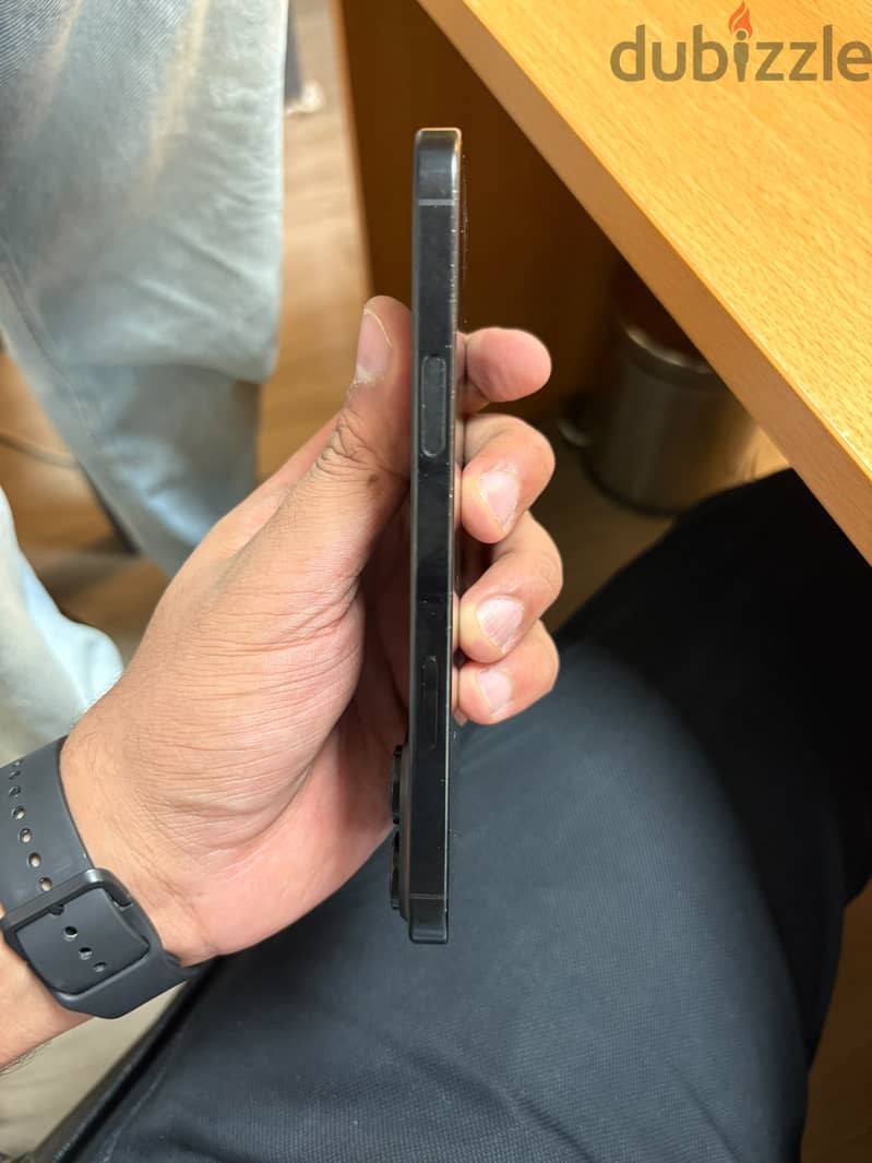 Apple - iPhone 16 Pro Max 3