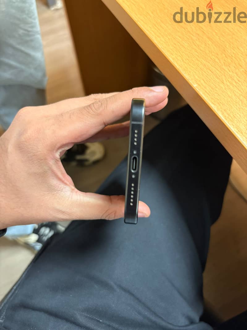 Apple - iPhone 16 Pro Max 6