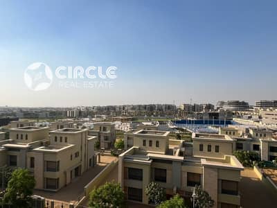 Semi-finished 286m penthouse with a 145m private roof terrace for sale in Villette, positioned in a prime location directly facing the Clubhouse