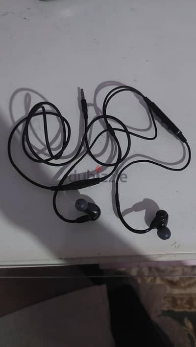 Shure SE215 سماعة