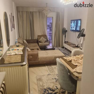شقة ايجار مفروش اول سكن في مدينتي B12 اجدد المراحل