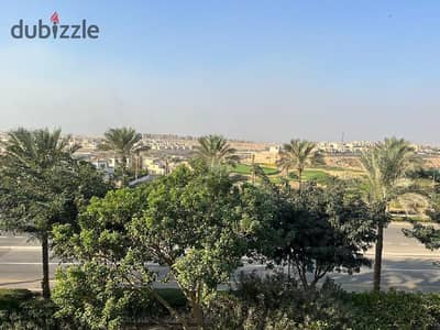 دوبلكس يطل علي مساحات خضراء للبيع فى اب تاون كايرو متشطبة بالكامل من اعمار مصر