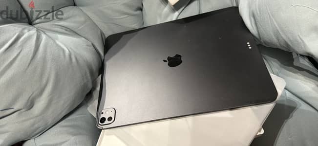 Apple iPad Pro M5 13 inch wifi battery 100% , wifi , 5 cycle only