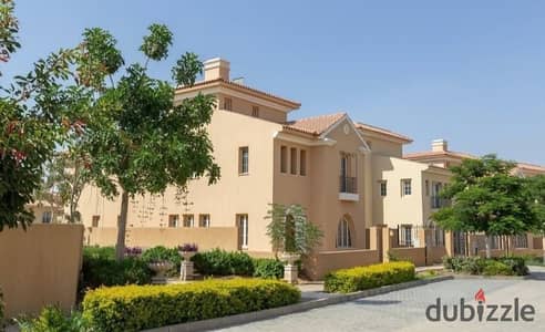 فرصة لقطة للسكن الفاخر او الاستثمار المضمون  ! فيلا فاخرة 5 غرف stanalone للبيع بأول سعر  (لوكيشن مميز بجوار AUC و مفيدا ) بالقرب من ايست شاير