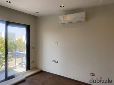 Townhouse corner for rent In new cairo fifth settlement Hyde Park compound