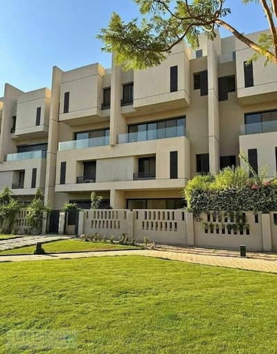 Distinctive ground-floor duplex with a garden for rent in Al Burouj Compound.