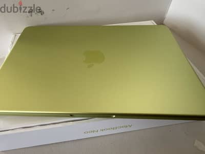 MacBook Neo 512g , touch id , 1 cycle counts, battery 100%
