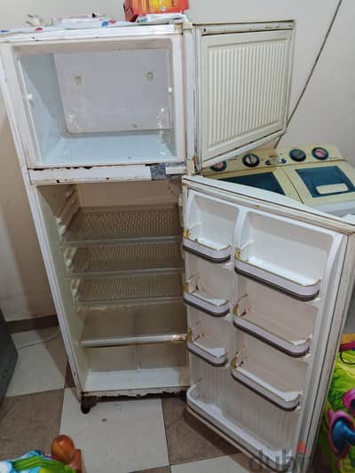 ثلاجة كريازي 270 لتر – 10 قدم – بحالة جيدة