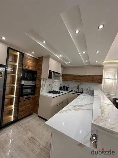 Luxury 3 bedroom villa in Sarai with panoramic lake views, 8-year installments or 50% instant cash discount, minutes from AUC Madinaty & Bloomfields