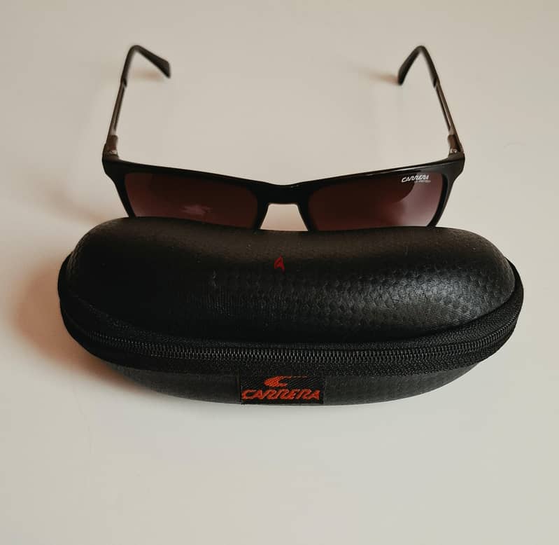 نظارة CARRERA 4