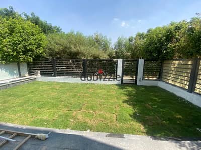 Townhouse corner for rent In Hyde Park