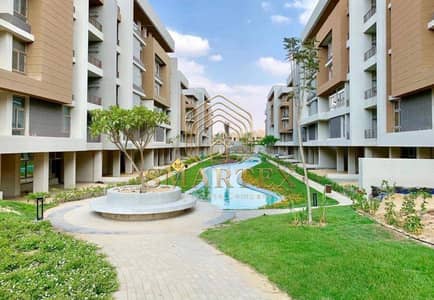 Town house in Granda El Shorouk Compound, with a prime view, 247 SQM, for Sale at EGP 12,000,000