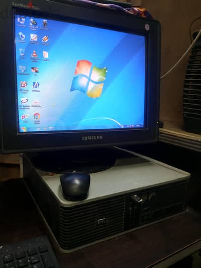 كمبيوتر hp  بحاله جيده
