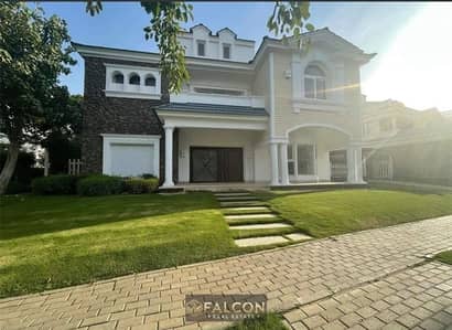 Any villa for sale, delivery in months, 210 square meters, 3 floors, in MV1, Fifth Settlement, Mountain View, next to the gates of Rehab - in front of