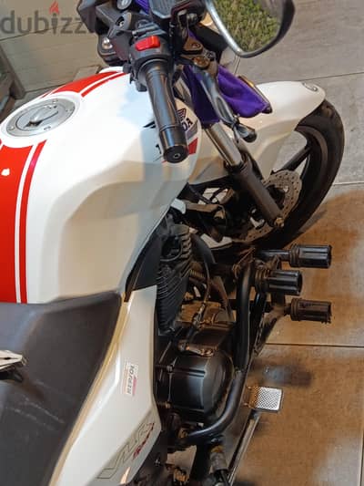 بينلى vlr200