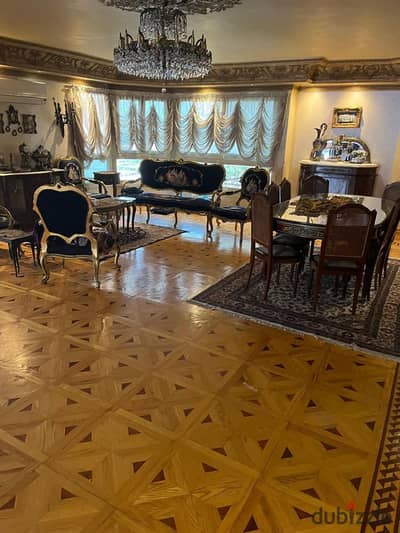 ميدان هليوبوليس بجوار مترو الأنفاق
