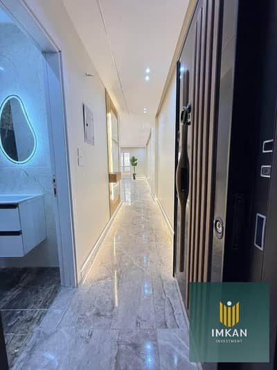 188m² apartment for sale in Al-Jar Compound, El Sherouk (near Sodic East). Down payment of 900,000 EGP with the balance payable over 7 years. Ready fo