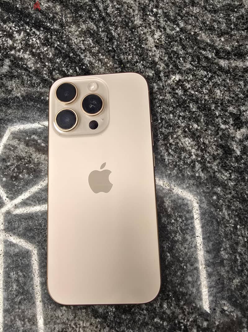 Apple - iPhone 16 Pro 3