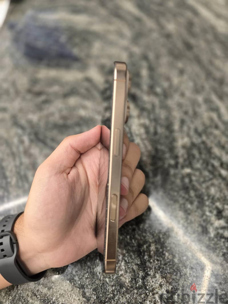 Apple - iPhone 16 Pro 4