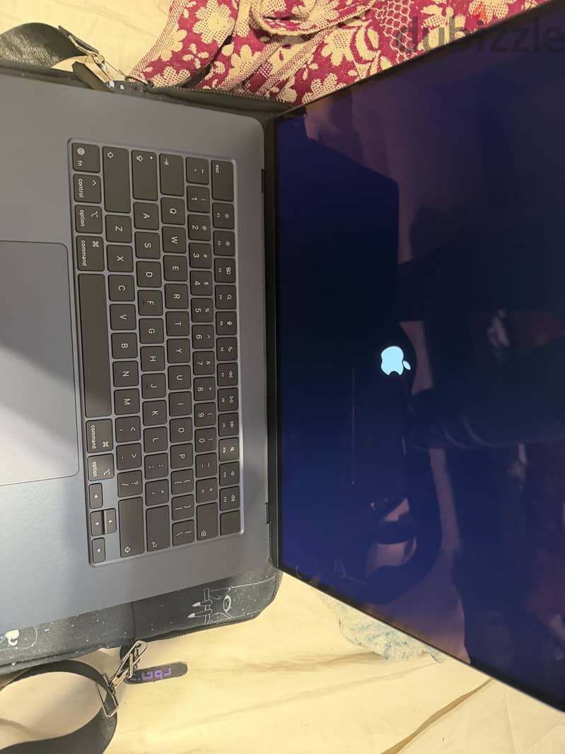 MacBook Air 15 inch m5 1