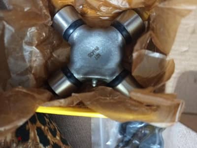 KDT Universal Joint Assembly  Part No: 8V-6435