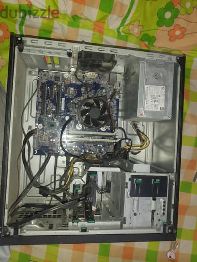 كيسة z240 وشاشة فيليبس ١٦ بوصة