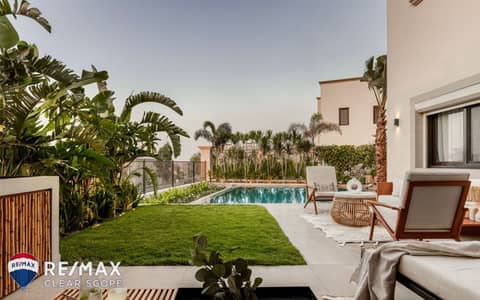مفروش بالكامل وتشطيب كامل | توين هاوس 227م للإيجار في ليفانا | Pool + Jacuzzi | Landscape | Smart Home | 3 غرف |