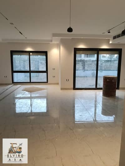 Twin House Corner For Rent in Hyde Park