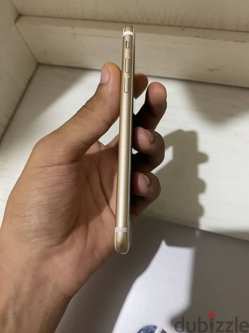 Apple - iPhone 7 4