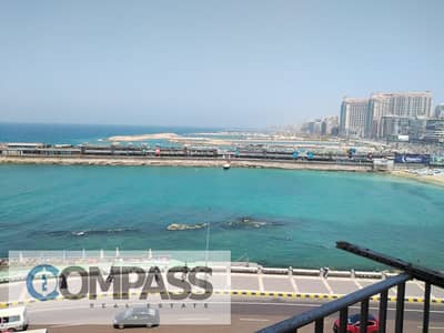 Apartment for sale in Gleem with direct sea view