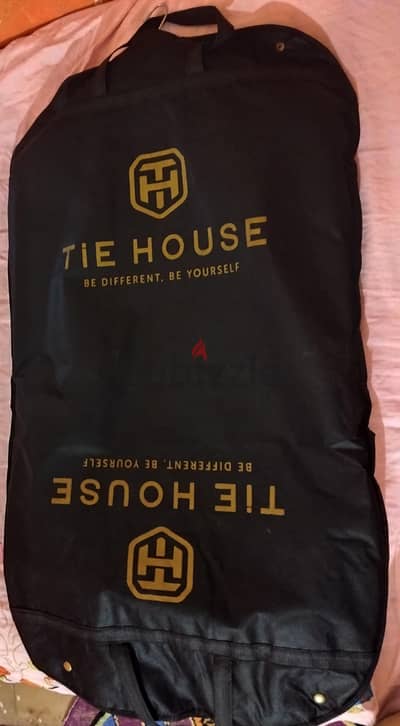 بدله  قطعتين Tie house