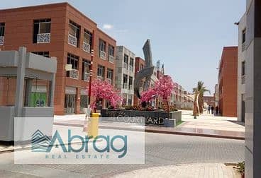 فرصة للاستثمار للبيع مبني تجاري بالتشطيب في ذا كورت يارد مول بالشيخ زايد