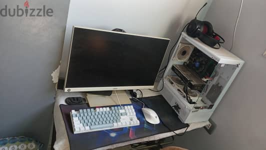 تجميعة كاملة كلهاا ب اللون الابيض  استعمال خفيف