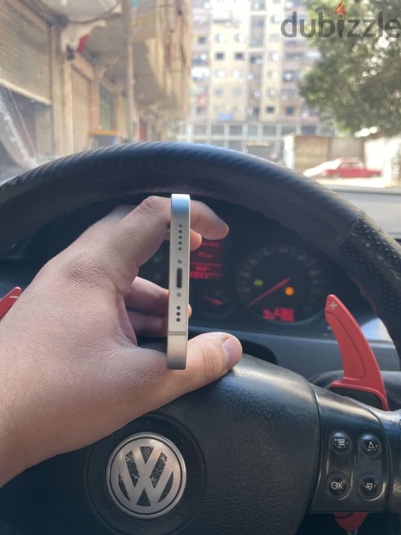 آبل - آيفون 13 5