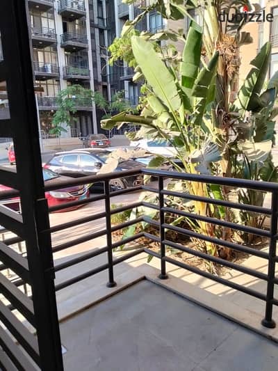 Apartment for sale, 77 square meters, in the most prestigious and modern phase B8, the best location in Madinaty, at a competitive price. Excellent location next to the main thoroughfare of Madinaty. #Group 89, handover within one year