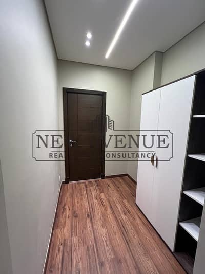 فرصة مميزة لامتلاك شقة عصرية للبيع في مشروع "90 أفينيو" (90 Avenue) بالقاهرة الجديدة؛ تتميز بموقع استراتيجي وتشطيبات فائقة الفخامة (Ultra Super Lux)،