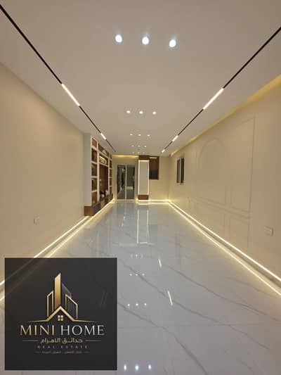 For sale: 175 sqm unit with a north-facing frontage on a 20-meter-wide main street; ultra-super-lux finish.