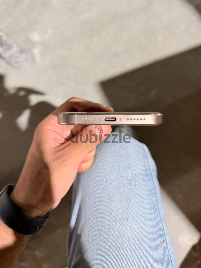 Apple - iPhone 16 Pro Max 1