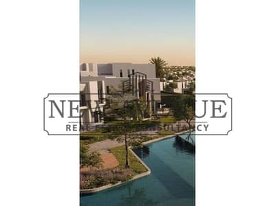 فرصة استثنائية بسعر أقل من السوق لامتلاك فيلا مستقلة كاملة التشطيب في قلب القاهرة الجديدة، مباشرة على الطريق الدائري الثاني وأمام بالم هيلز نيو كايرو