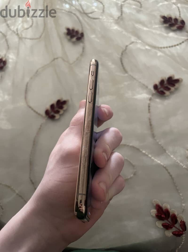 Apple - iPhone 11 Pro 1
