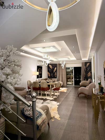 Furnished villa for rent in Continental Residence Compound Sheikh Zayed