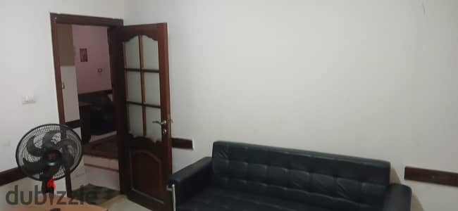 Room for rent in Al-Orouba, in front of the Kharebiyya College, a prime location in Heliopolis.