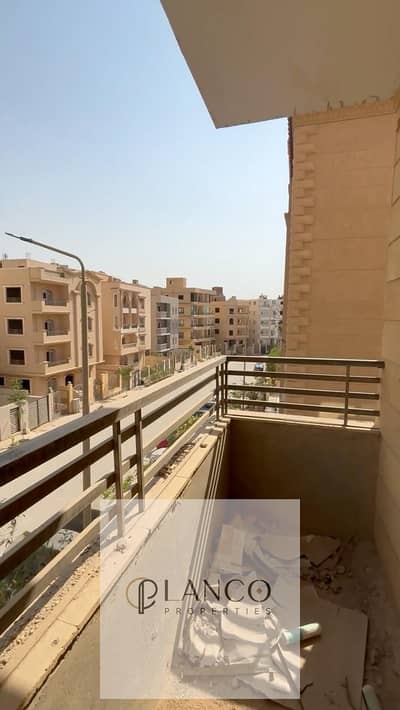 شقه طوب احمر مميزه متكرر في تيامو سيتي - الشيخ زايد